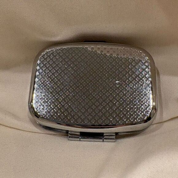 Cat Reading Book Club Travel Pill Box 2 Compartment Medicine Pill Case Metal NWT - Picture 4 of 5